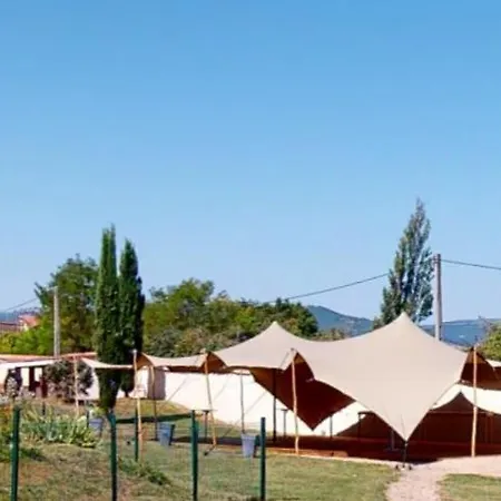 Le Clos Du Fort Couette-café Collanges